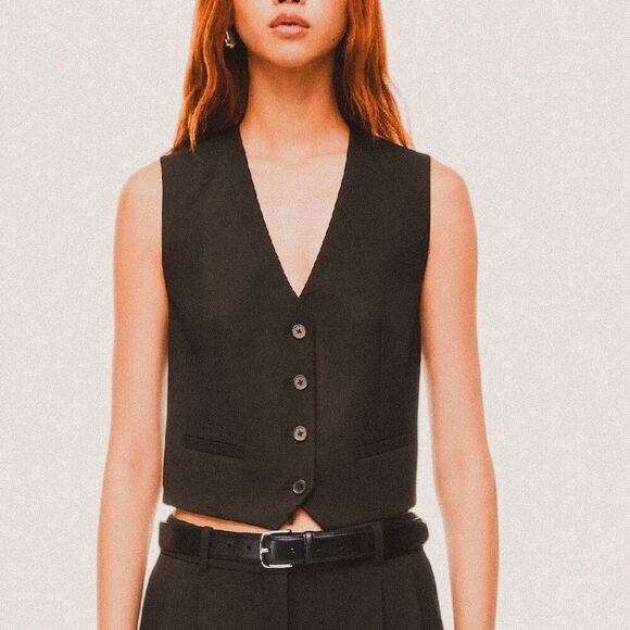 Aritzia Tops - Aritzia Babaton Black City Wool Playbook Boxy Relaxed Vest Top Minimalist Small